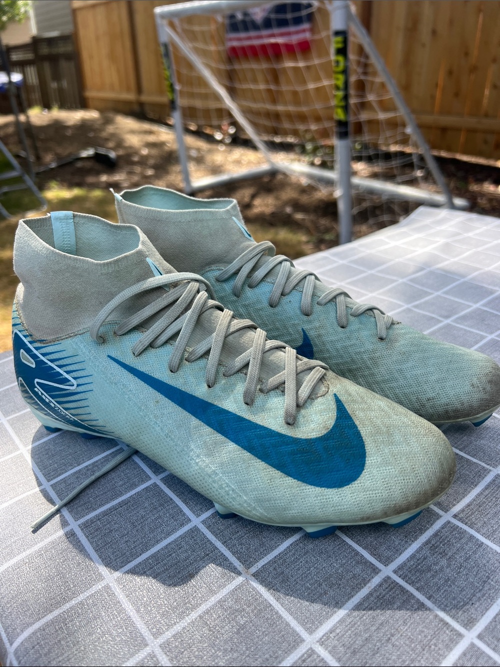 Nike Kids Teal Blue Mid-Top Soccer Cleats